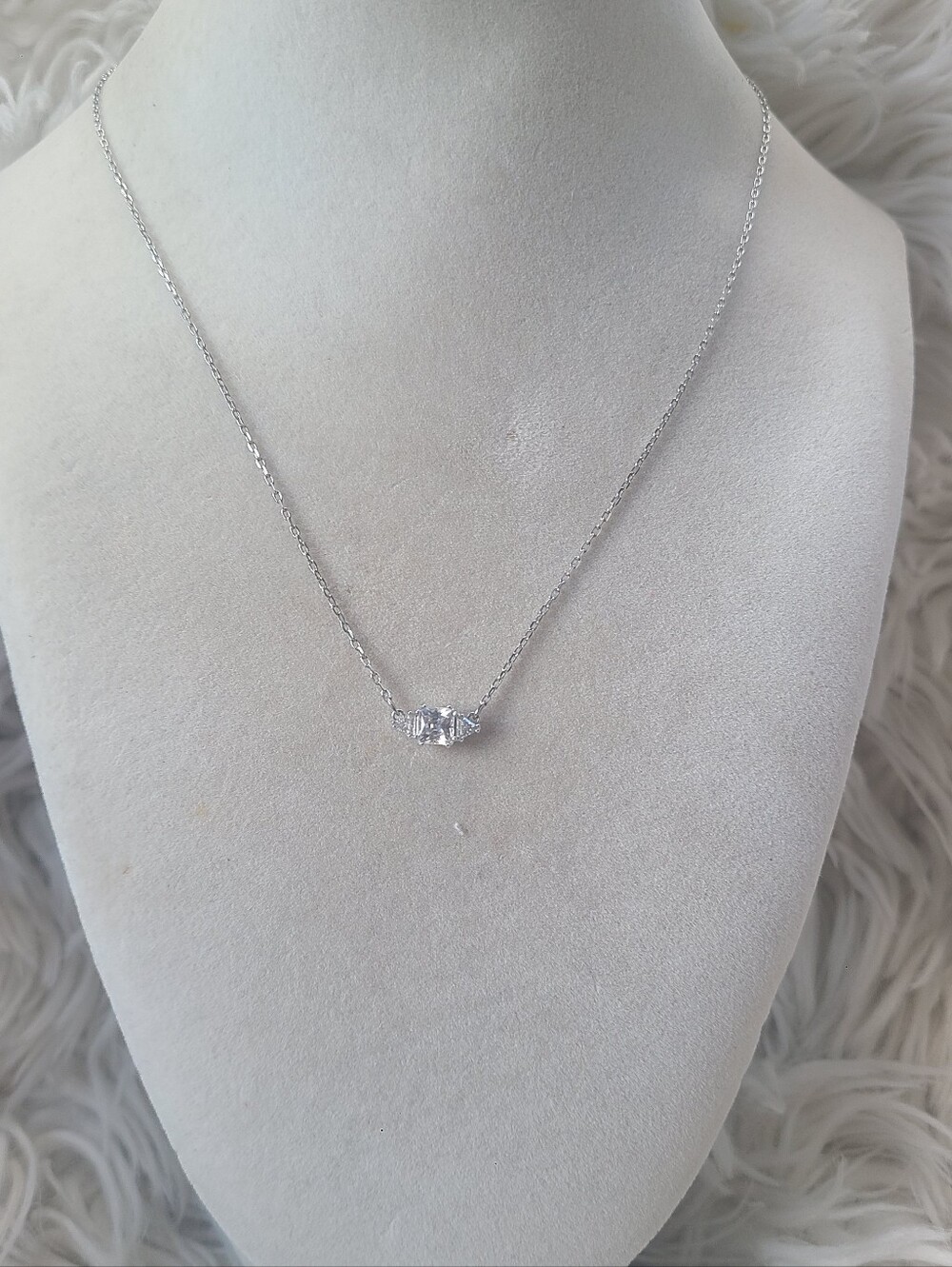 Swarovski Crystal Silver Toned Necklace 5411127- Excellent Condition